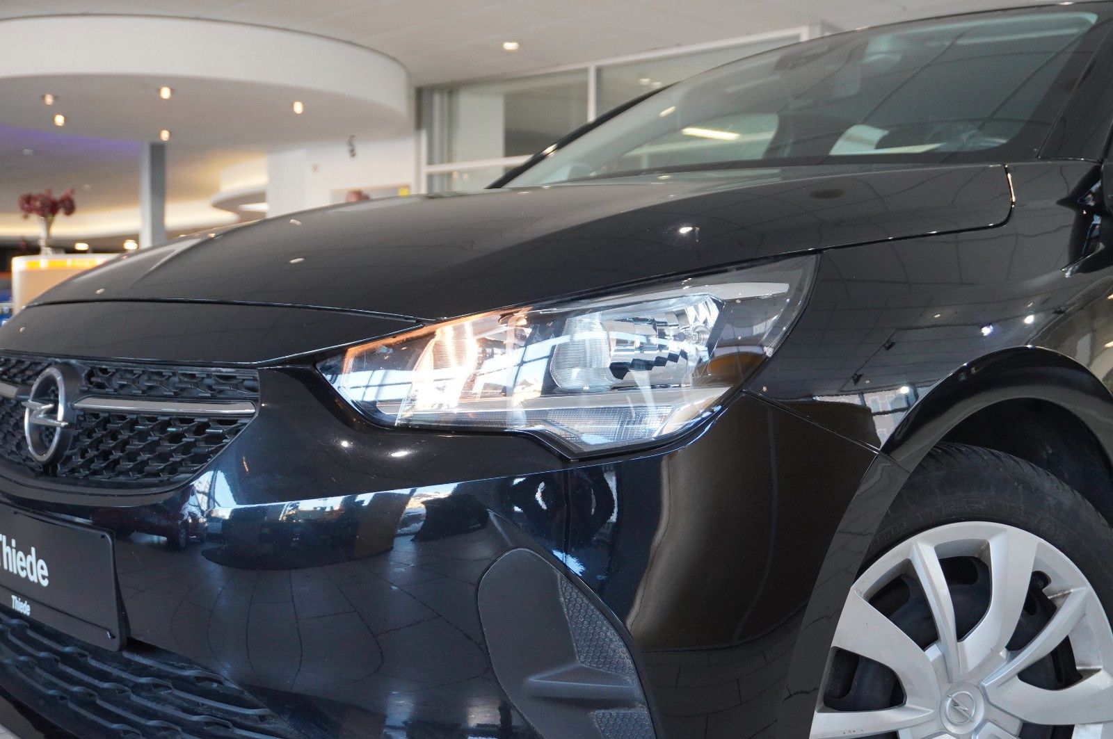 Fahrzeugabbildung Opel Corsa F 1.2 EDITION NAVI/SHZ/SPORT/PDC/TEMP./DAB