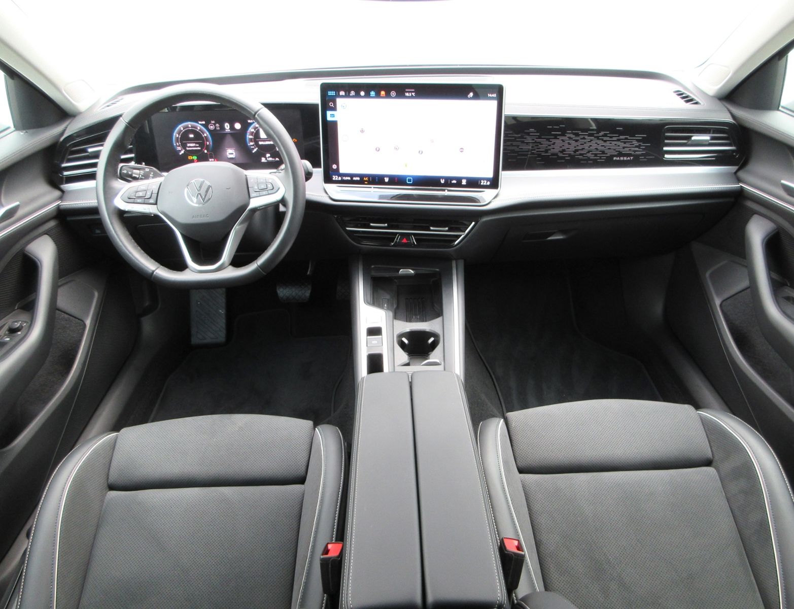 Passat Variant 1.5 eTSI DSG IQ.DRIVE/AHK/MATRIX/