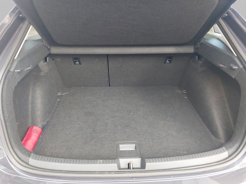 Fahrzeugabbildung Volkswagen Taigo 1.0 TSI DSG Style ACC Navi