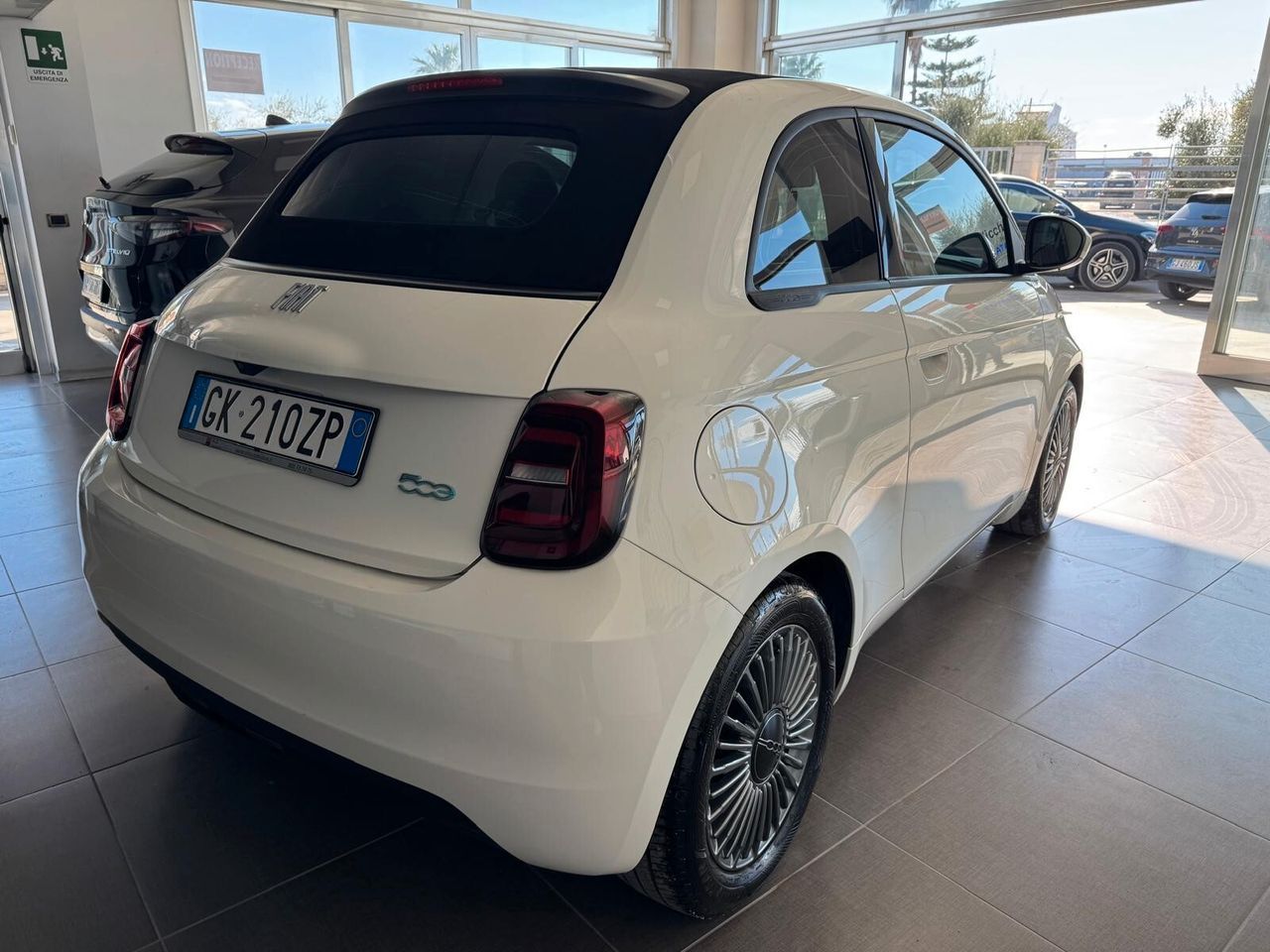 Fiat 500 Icon Cabrio 42 kWh imagem 3
