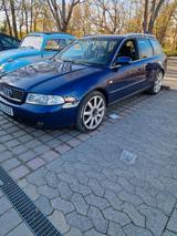 Audi audi a4 s4 8D b5 avant,2.4 benzin - Audi A4 aus 2000: Kombi