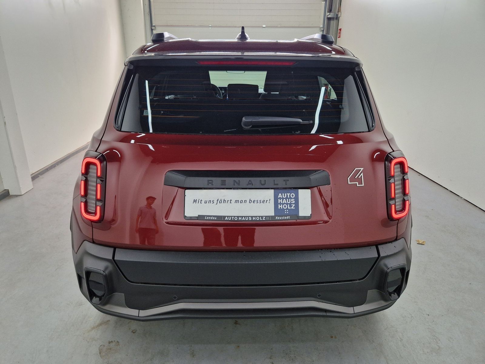 RENAULT R 4 E-Tech Evolution 120 Urban Range – Bild 3