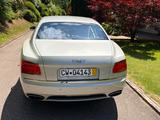 Bentley Flying Spur 6.0 W12 Mulliner, Service neu - Bentley Flying Spur: Beige