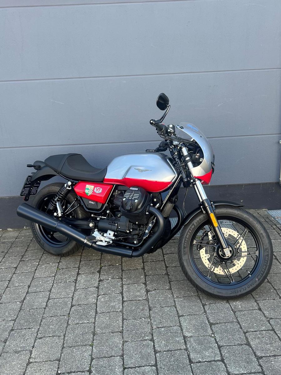 Moto Guzzi V7 Stone Corsa