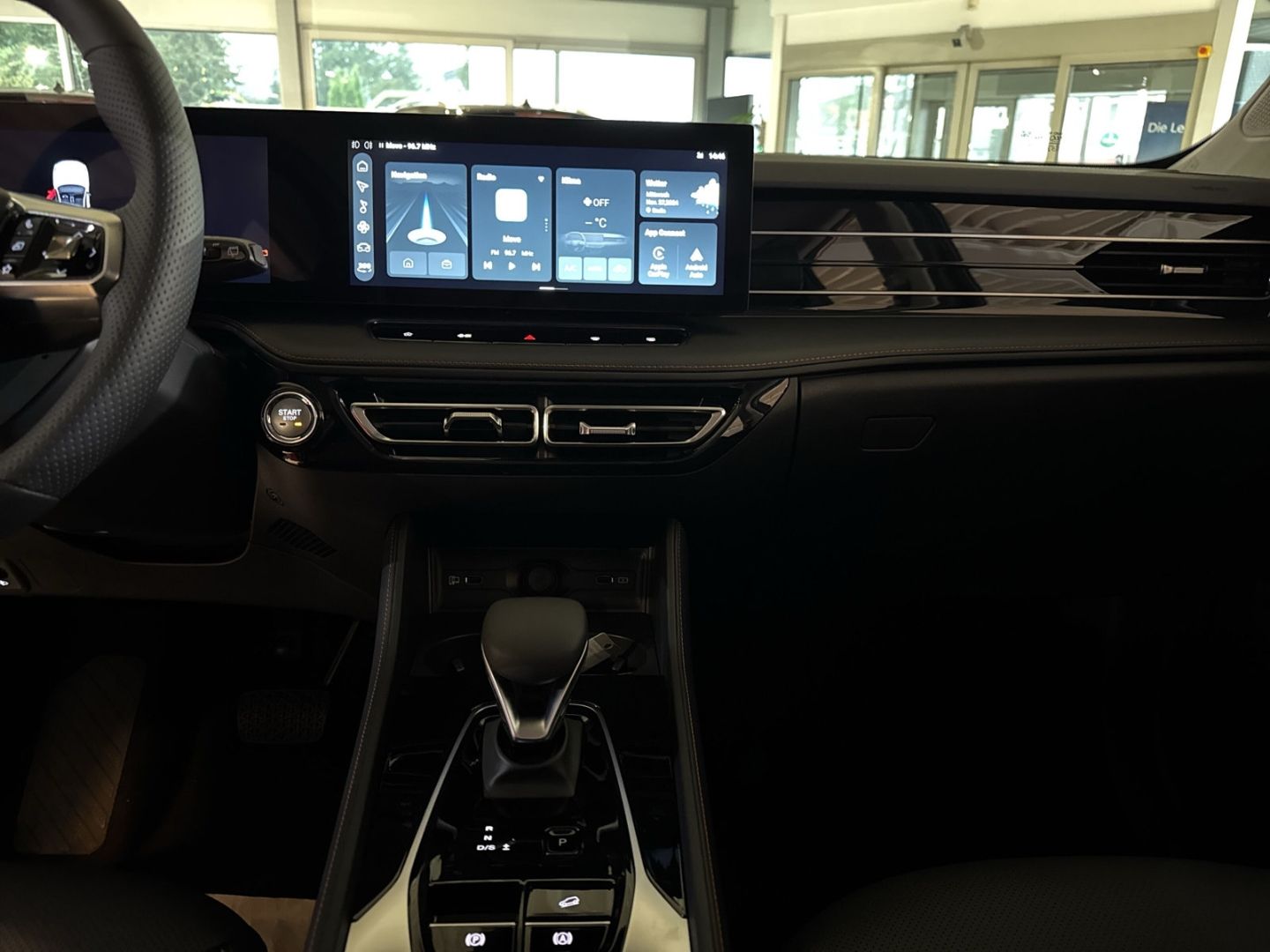 Fahrzeugabbildung MG HS Hybrid+ Luxury MY24 TOP FINANZ*  Angebot