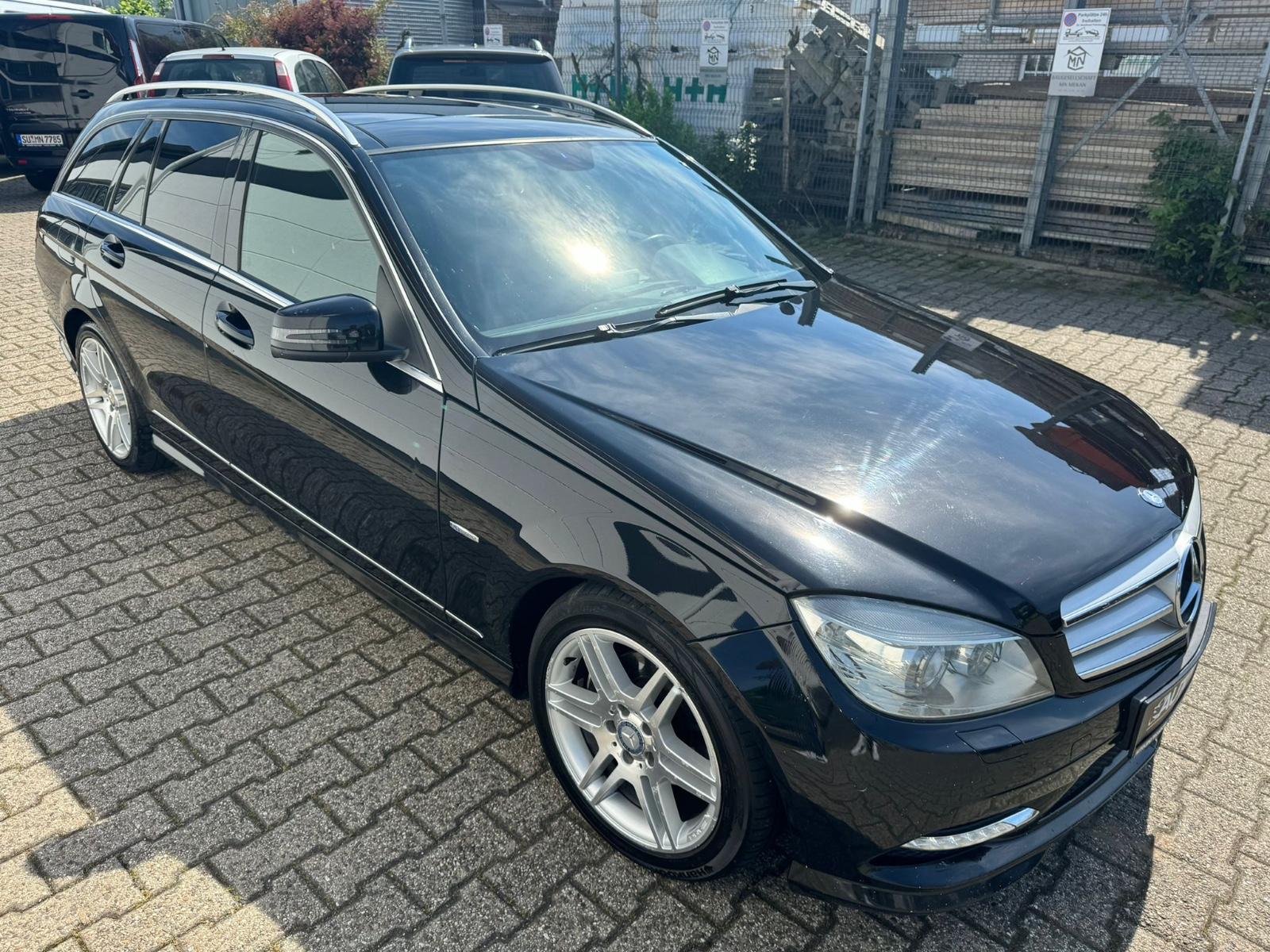 Mercedes-Benz C250 2010 — interior