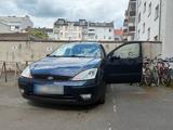 Ford Focus Turnier 1.6 Kombi (2003)  Blau  - Ford Focus aus 2003: Turnier