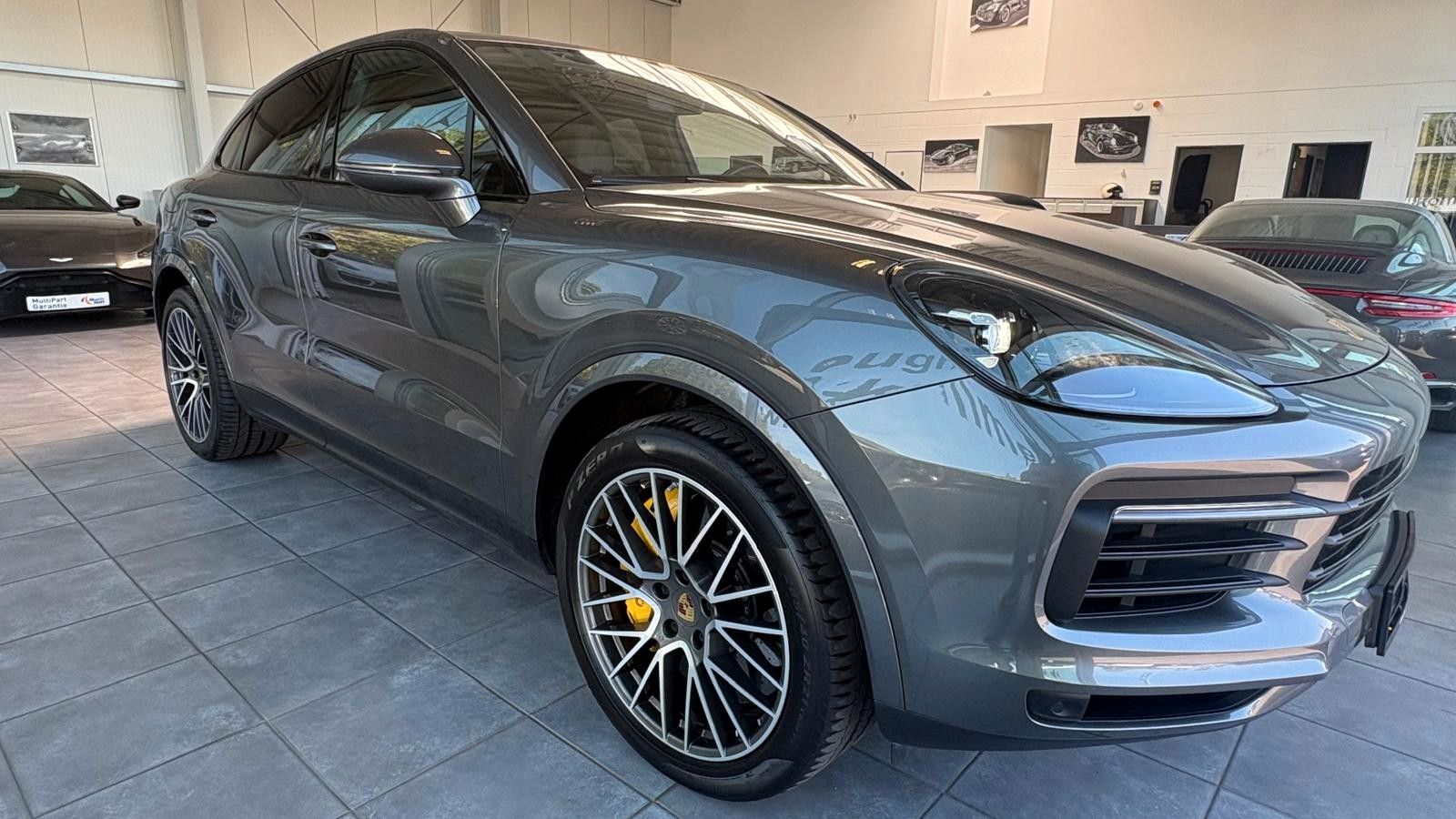 Fahrzeugabbildung Porsche Cayenne Coupe E-Hybrid/erst 38000 km/PCCB/voll..