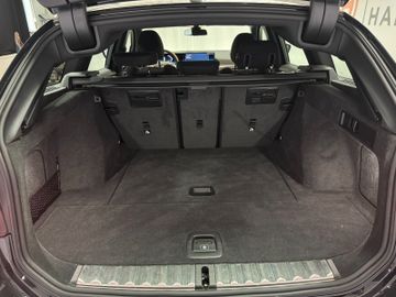 BMW 330 i Touring xDrive M Sport Navi LED Kamera