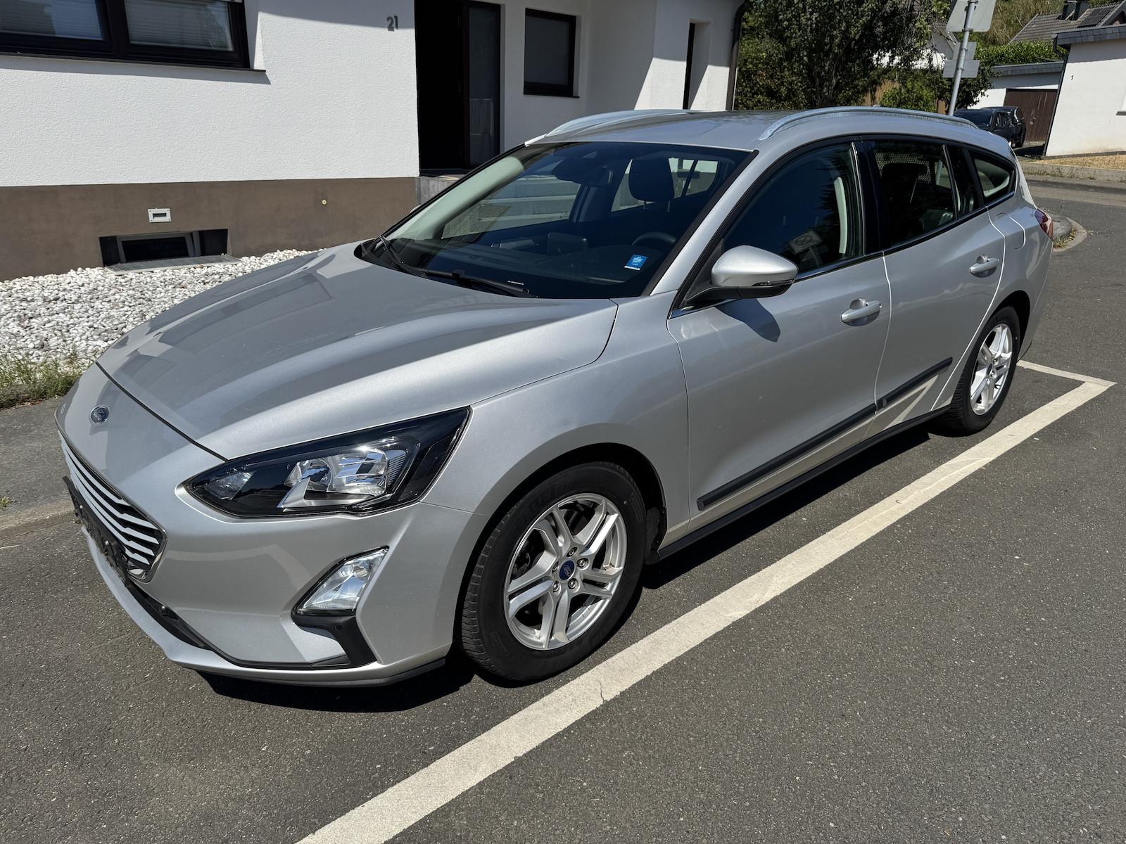 Ford Focus Navi Temp Sth Spurh CarPlay 5xServ GARANTI