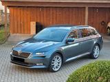 Skoda Superb 2.0 TDI Ambition Combi ACC TÜV neu