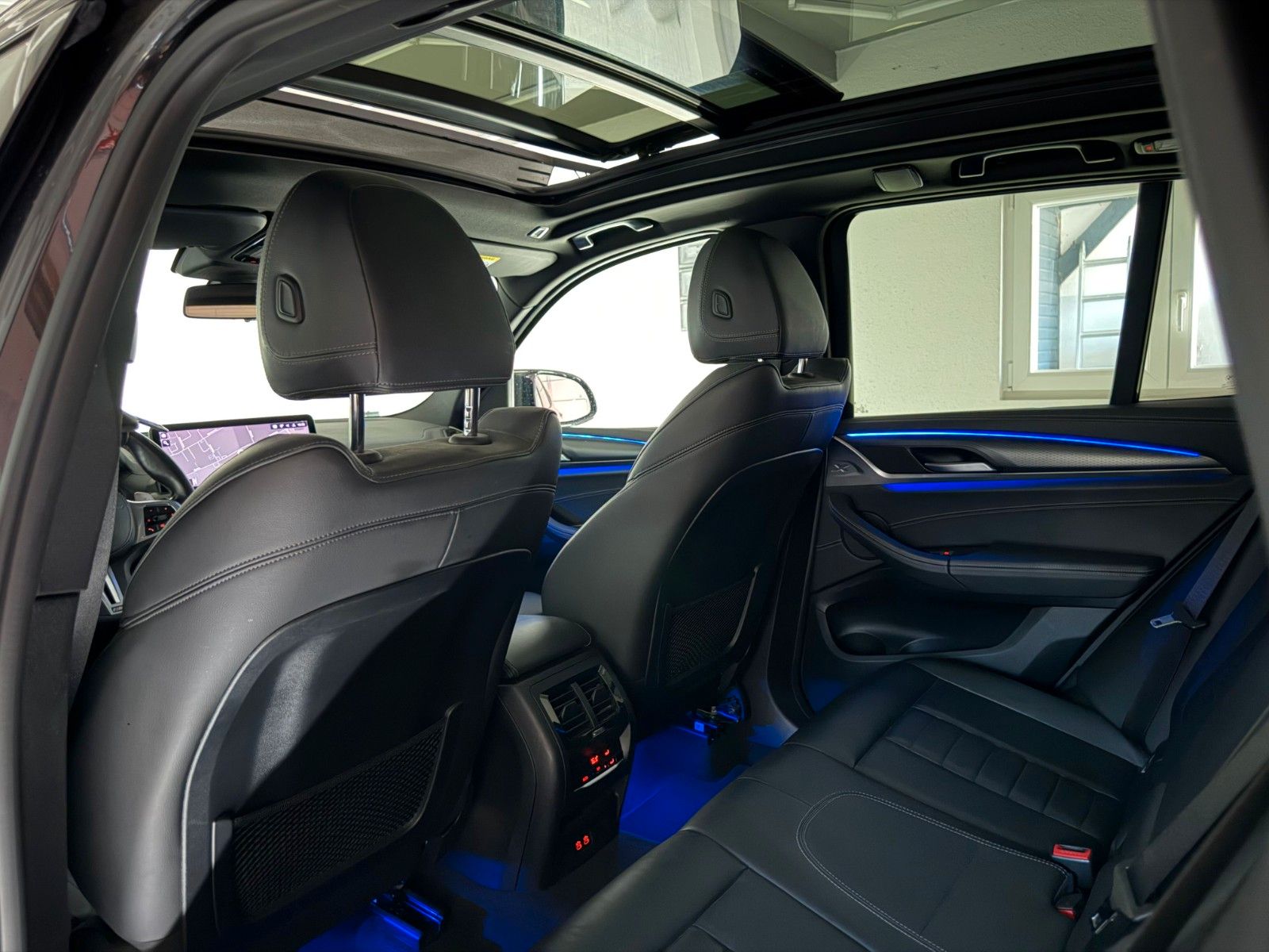 Fahrzeugabbildung BMW X3 M40i/FACELIFT/LASER/PANO/360*/ACC/HuD/STHZ