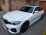 BMW 318i Touring M ,AHK, Panoramadach, 19 Zoll
