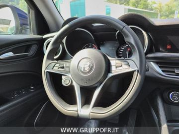 Alfa-Romeo Stelvio - 9
