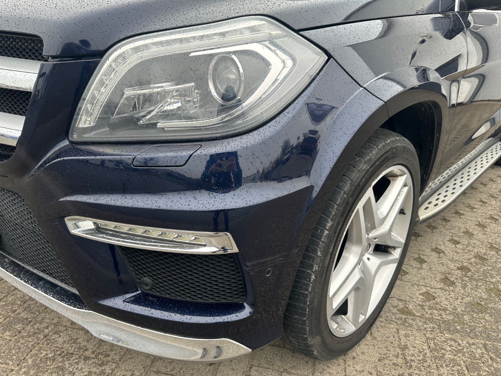 Fahrzeugabbildung Mercedes-Benz GL 500 4Matic AMG/7 Sitze/Navi/ILS/Pano/Kam/AHK