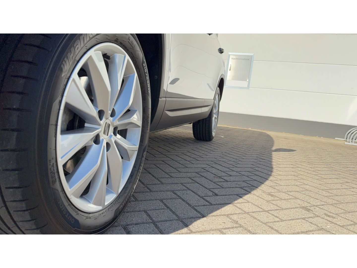 Fahrzeugabbildung SEAT Ateca Style Digitales Cockpit LED Navi AHK RFK D
