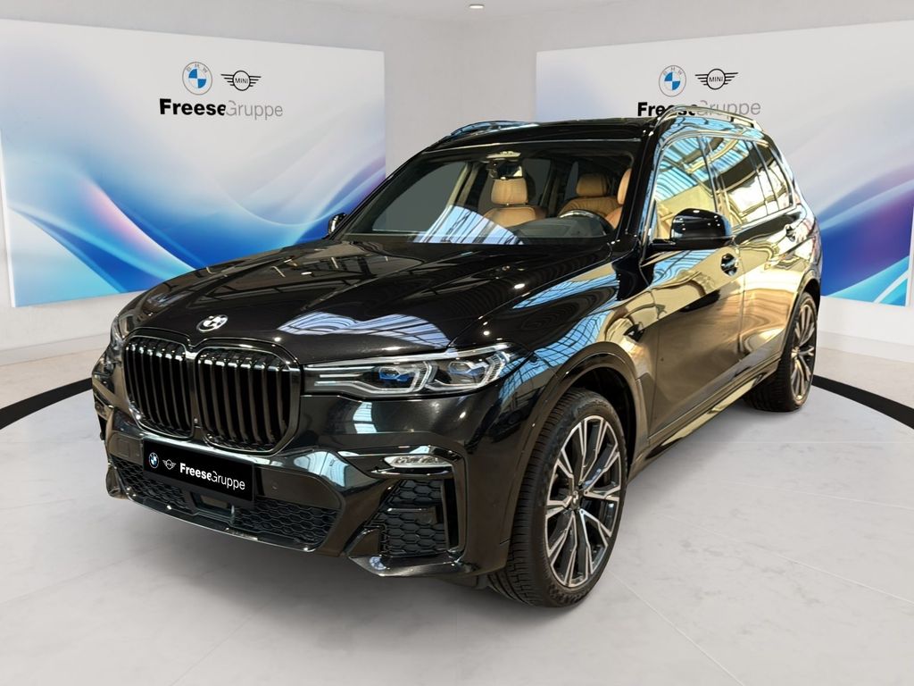 BMW X7 M50