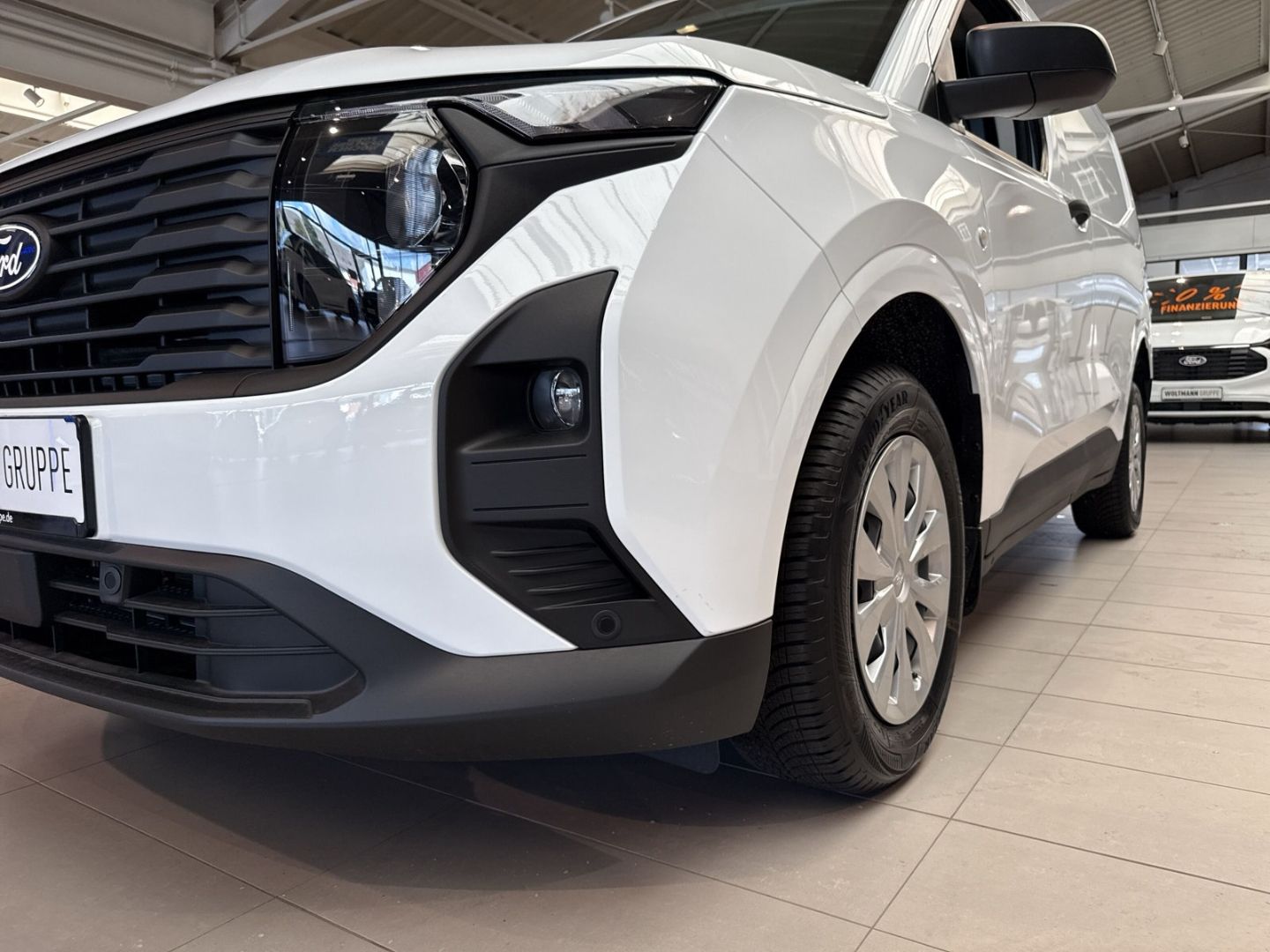 Fahrzeugabbildung Ford Transit Courier Trend AHK Apple CarPlay Android