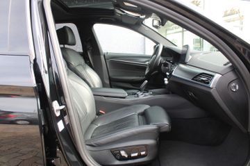 Fahrzeugabbildung BMW 520 d Lim. M Sport HeadUp+Komfortsitze+GSD