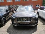 Volvo XC60 B4 AWD Ultimate Bright PANO HUD AHK B&W - Volvo Gebrauchtwagen