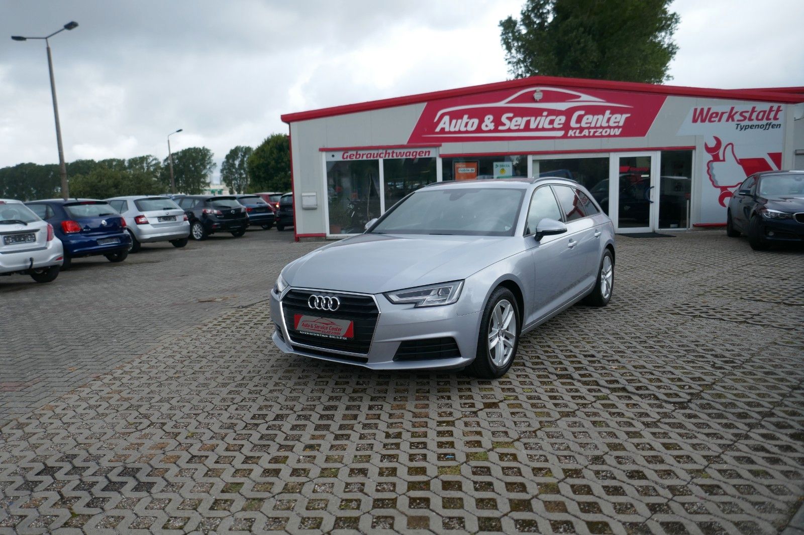 Audi A4 - 1