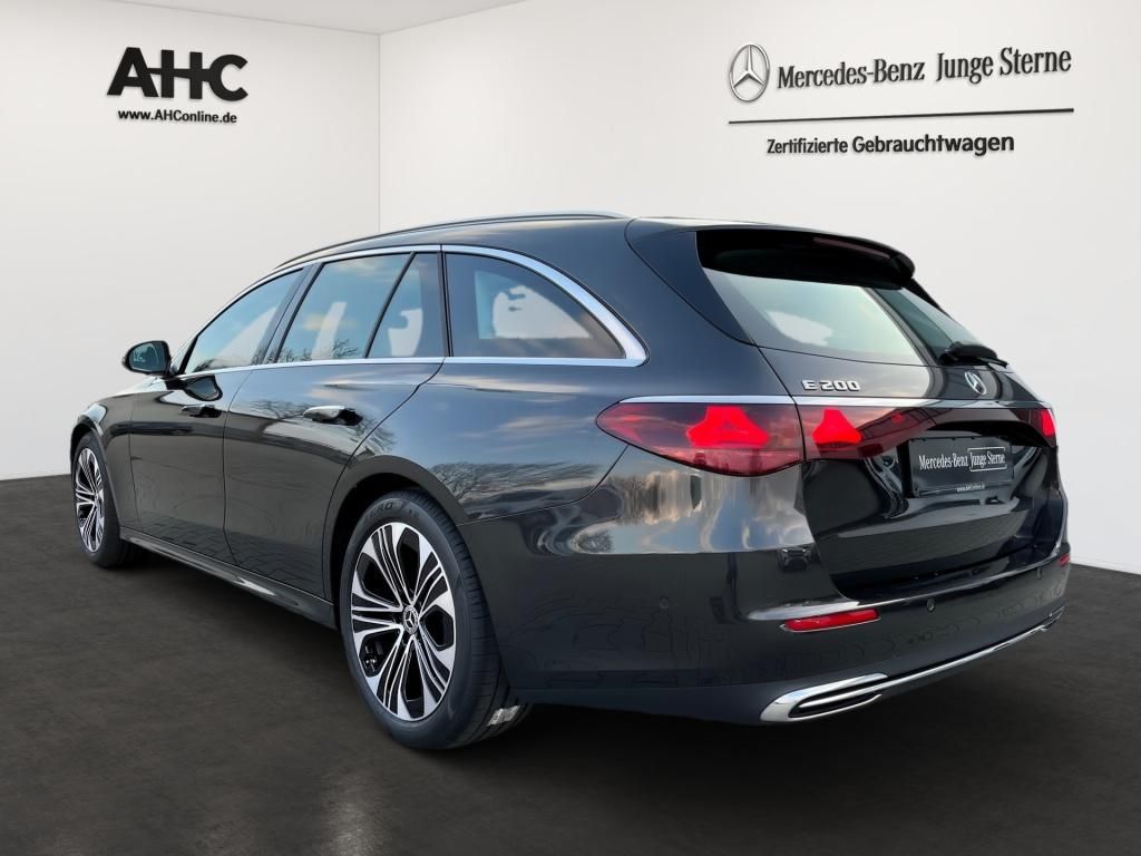 Fahrzeugabbildung Mercedes-Benz E 200 T Avantg. Pano Navi LED KeyLess Totw.