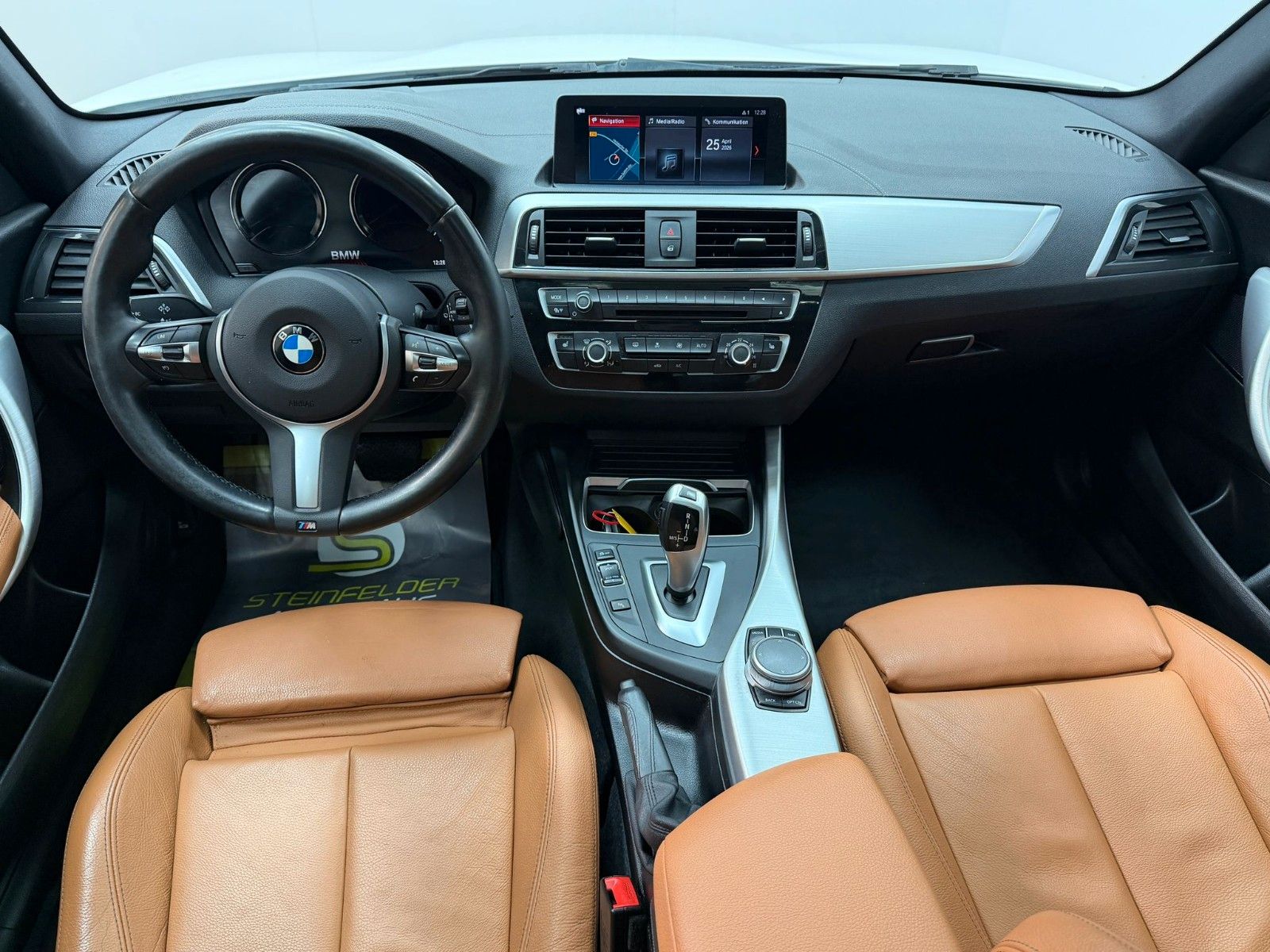BMW 120 i /M SPORT / NAVI / SHZ / SCHIEBEDACH foto 10