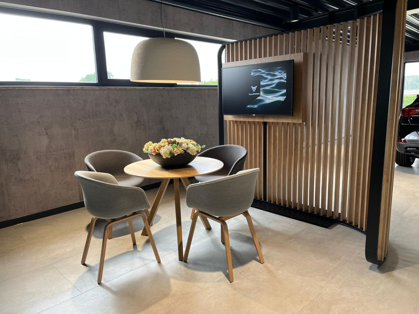 showroom-image-bottom
