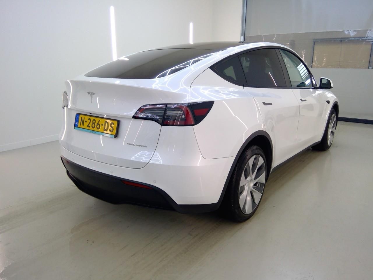 Tesla Model Y Long Range AWD 75kWh 351pk 92.4% SoH [ A imagem 3