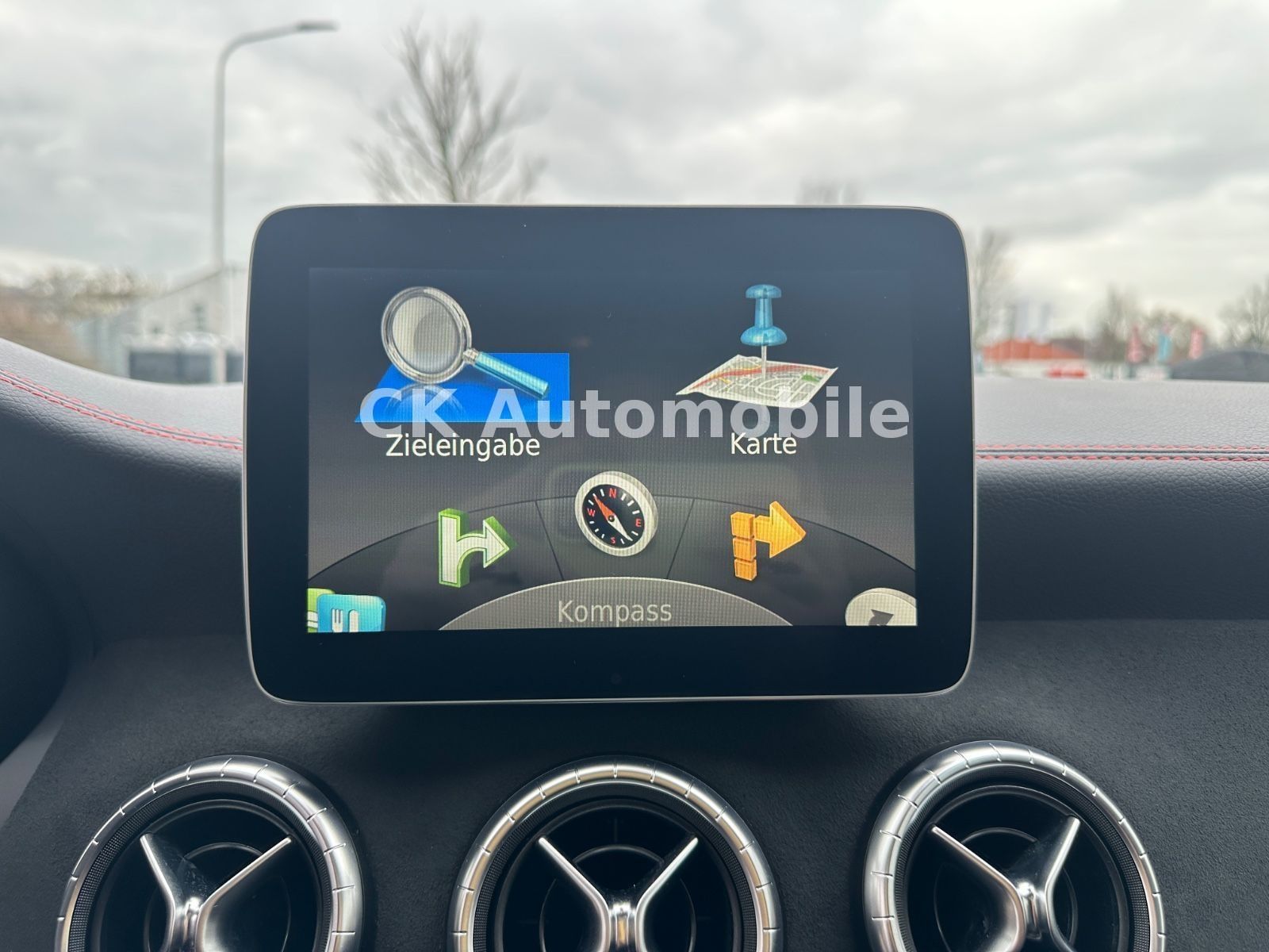 Fahrzeugabbildung Mercedes-Benz CLA 220 CDI Shooting Brake/4Matic/AMG-Line/LED