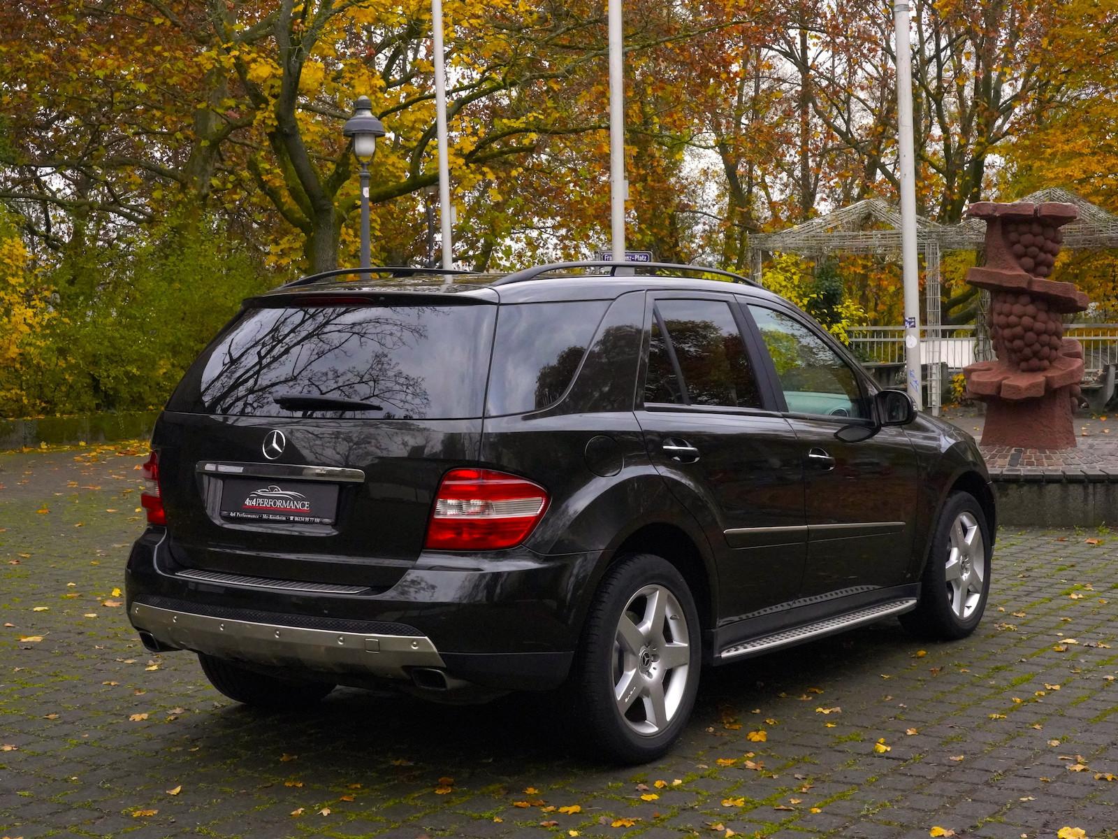 Mercedes-Benz ML 500 4Matic*AMG-Styling~Offr-Paket~StHz~AHK*