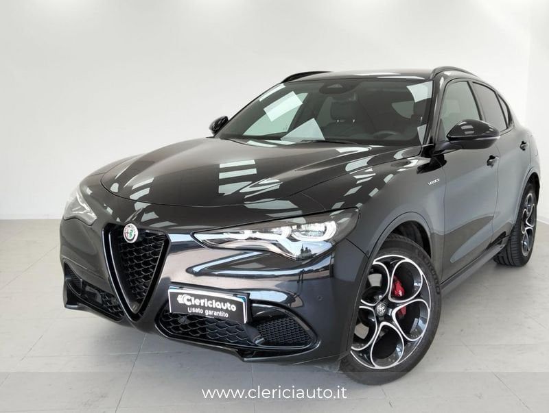 Alfa-Romeo Stelvio - 1