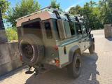 Land Rover Defender 110 TD4 Station Wagon E - Camping Umbau - gebrauchte Land Rover Defender aus dem Jahr 2009