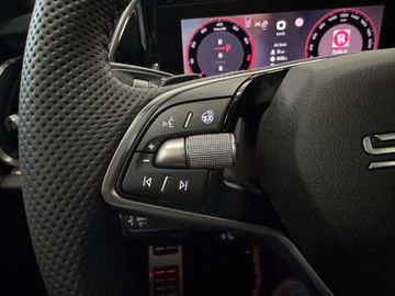 Skoda Kodiaq 1.5 TSI Sportline AHK*Pano*Matrix*7-Sitze