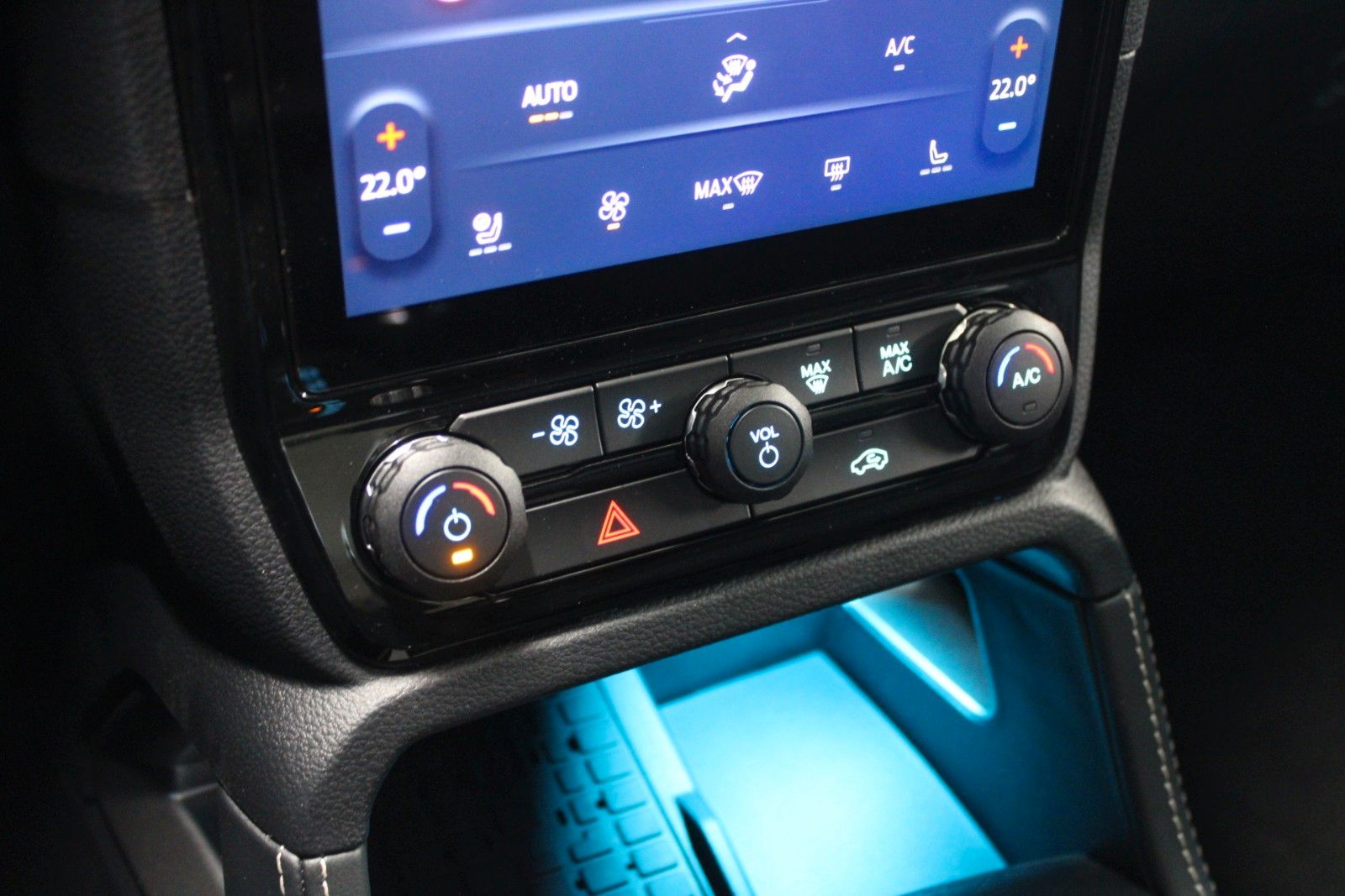 Fahrzeugabbildung Ford Ranger Platinum Automatik LEDER AHK ROLLO STDH