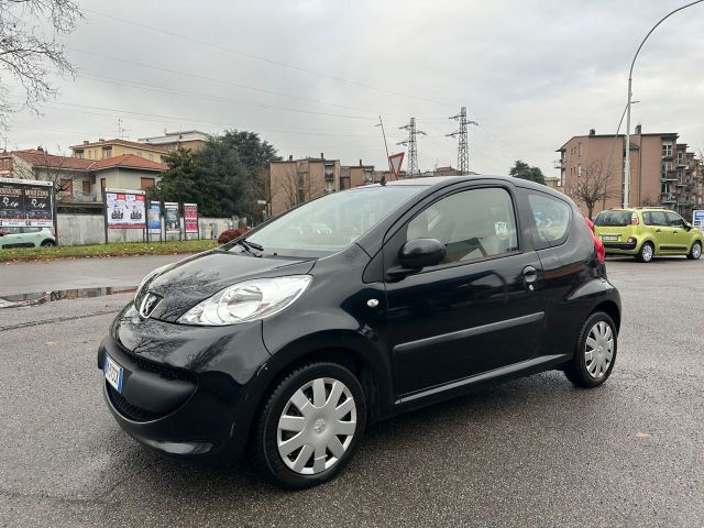 Peugeot 107 1.0 68CV BENZ - NEOPATENTATI UNICO P