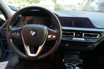 Fahrzeugabbildung BMW 120 1 Limousine 120 d xDrive Sport Line