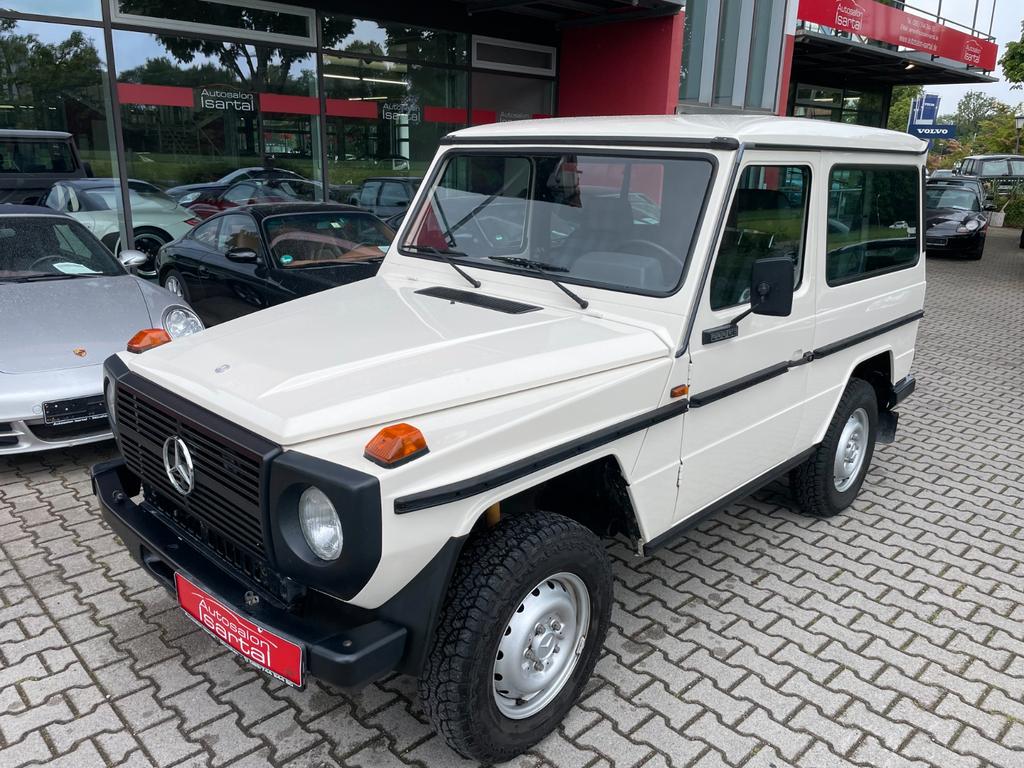 Mercedes-Benz G 230