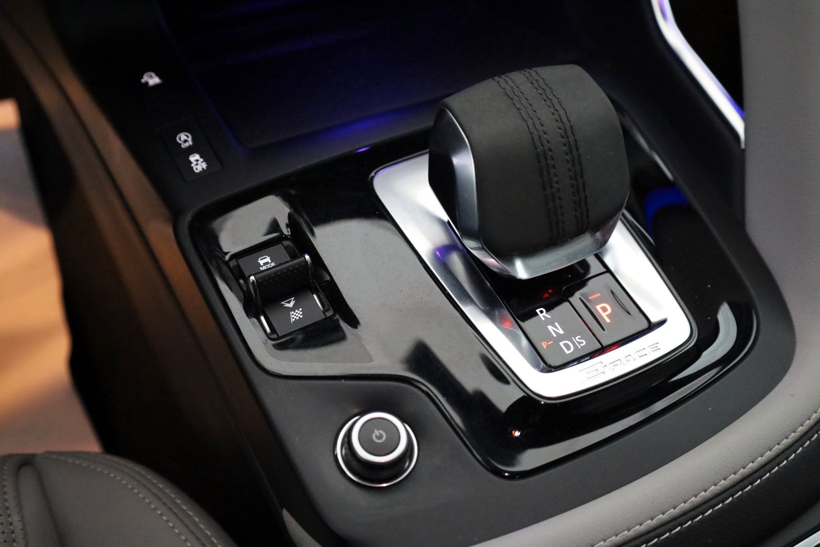 Fahrzeugabbildung Jaguar E-Pace R-Dynamic SE AWD,Navi,Kamera,ACC,AHK+WR
