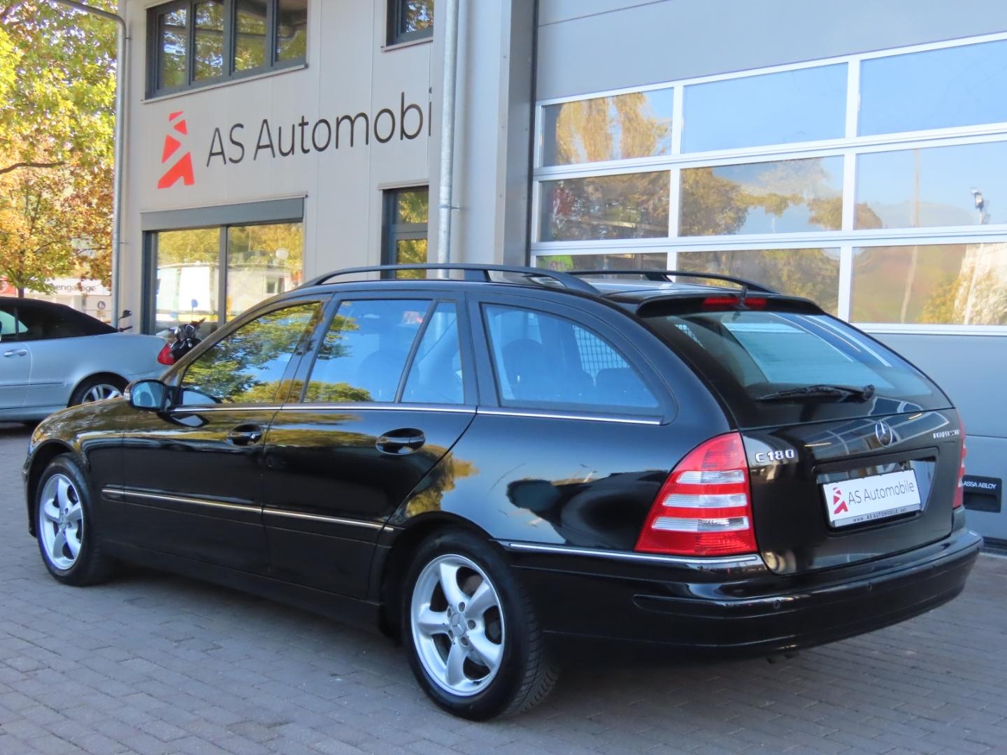 Mercedes-Benz C180 2004 — engine 1.796 cm³, 143 HP (105kW)