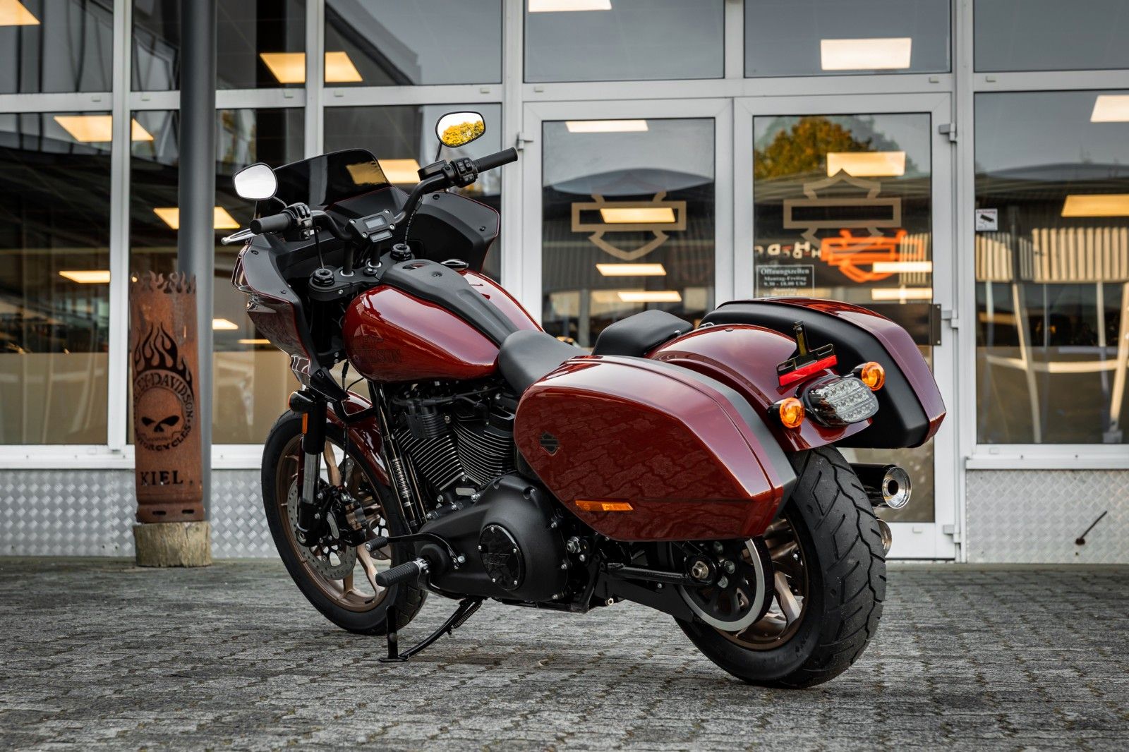 Fahrzeugabbildung Harley-Davidson FXLRST LOW RIDER ST 117 -SOFORT VERFÜGBAR