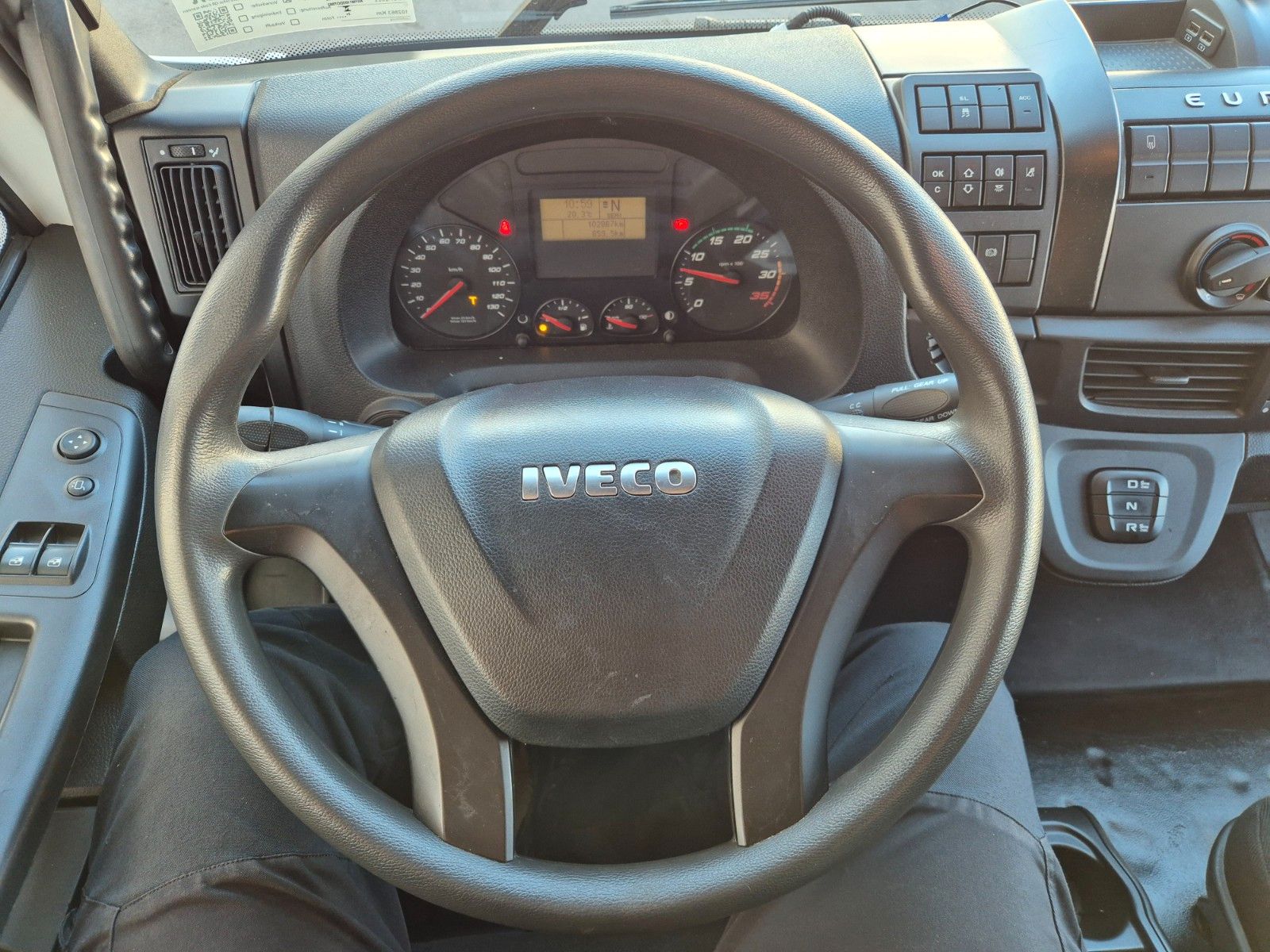 Fahrzeugabbildung Iveco Eurocargo 75-210/P LBW 1.000kg 3 Sitze Klima
