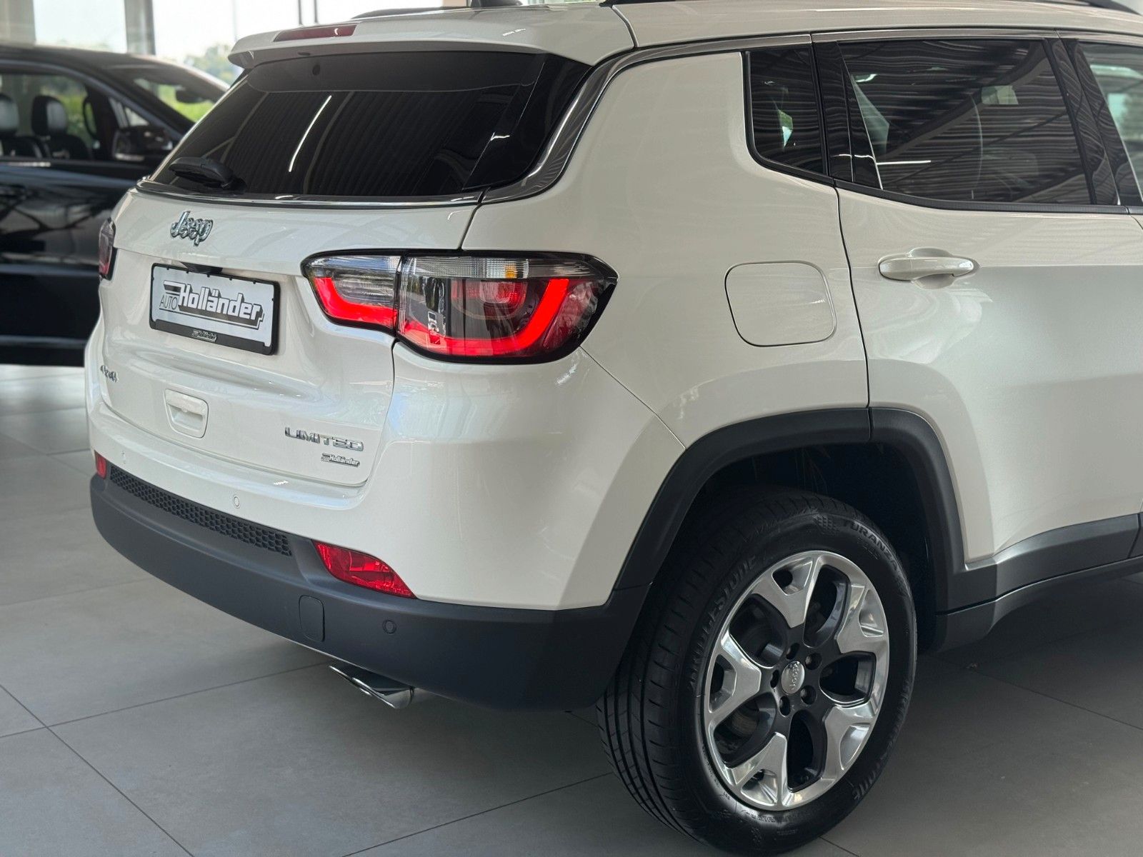 Fahrzeugabbildung Jeep Compass Limited 4WD DAB+ Xenon Beats Navi