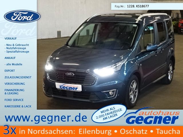 Ford Tourneo Connect Titanium Pano Parkassi Navi