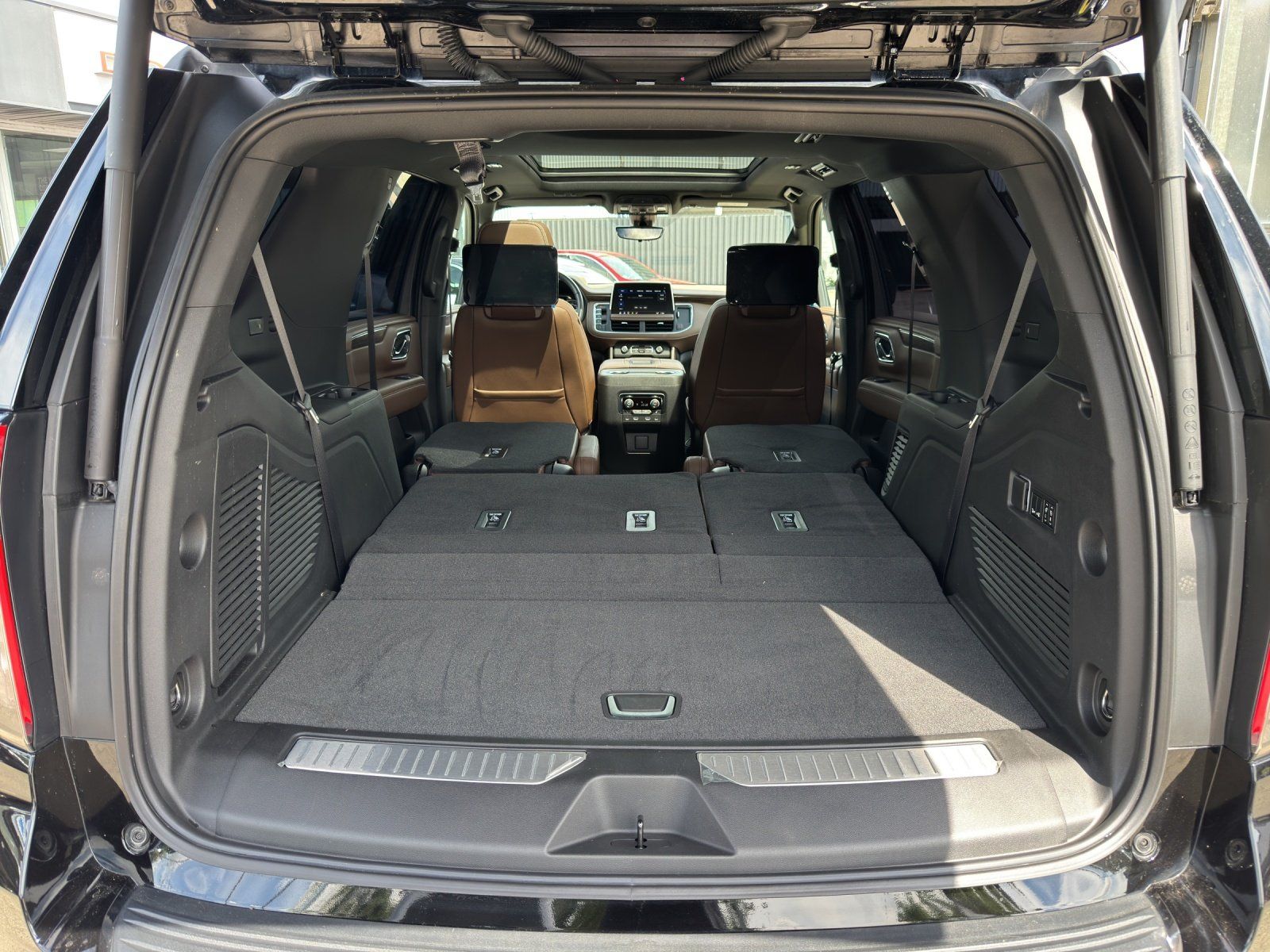 Fahrzeugabbildung Chevrolet Tahoe High Country 6,2L V8 LUFT/LED/AHK/BOSE