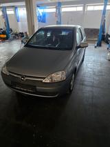 Opel Corsa 1.0 12V Njoy Njoy - Opel Corsa Njoy mit Benzin-Antrieb