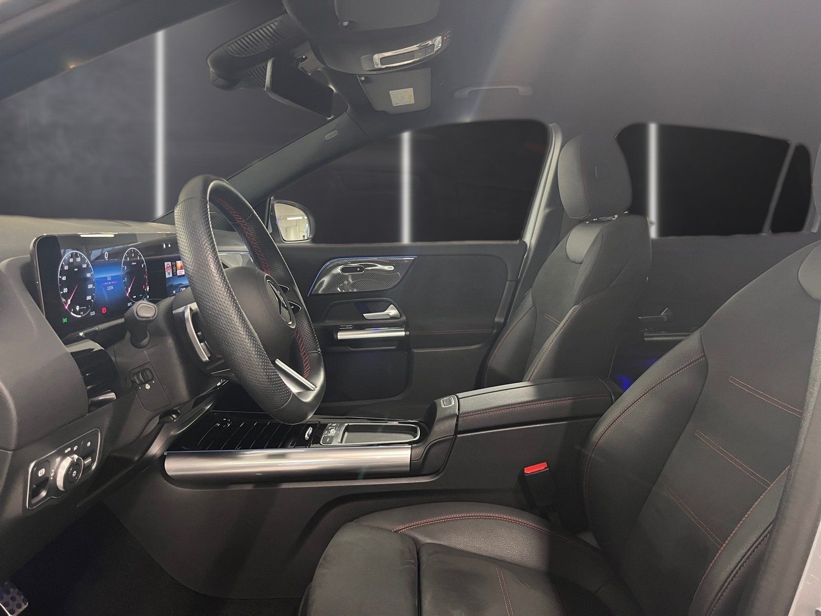 Fahrzeugabbildung Mercedes-Benz GLA 200 AMG*LED*Totwinkel*Kamera*Easy-Pack*MBUX*
