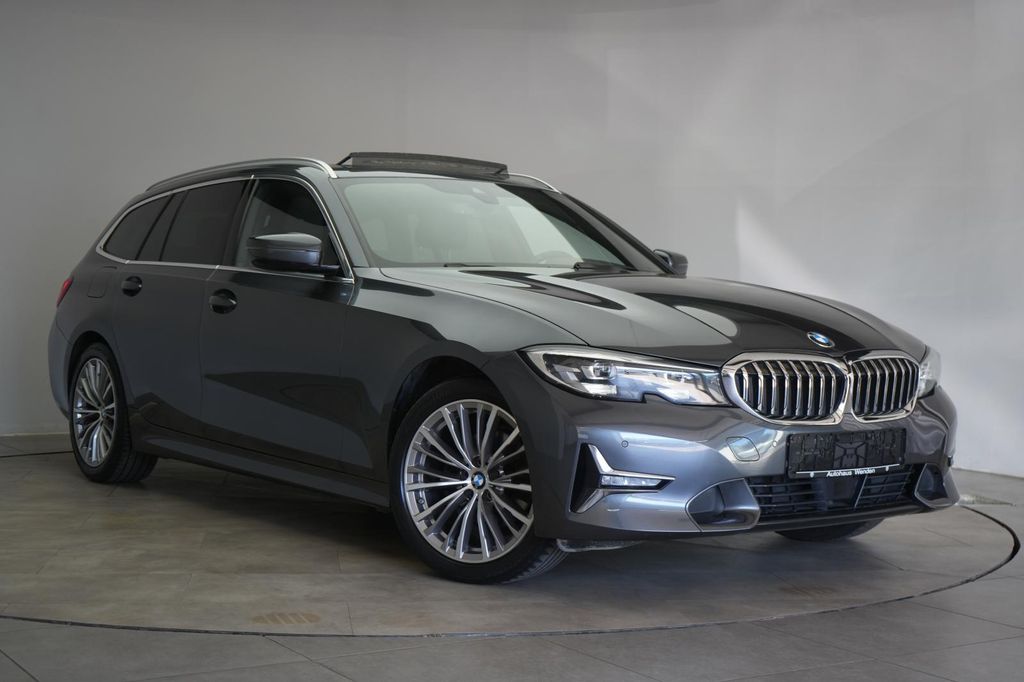 Image of BMW 320