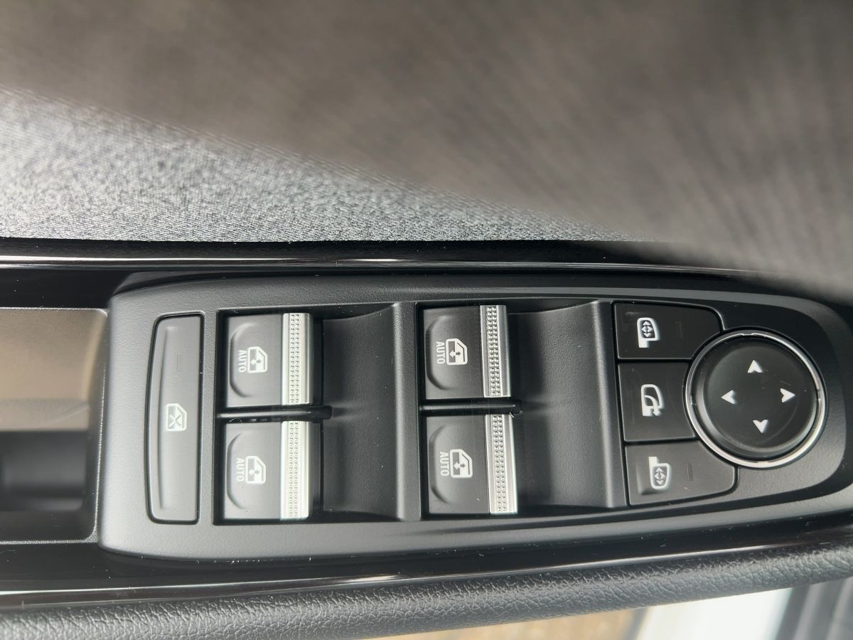 Fahrzeugabbildung Renault Austral Evolution Mild Hybrid 160 Automatik SHZ
