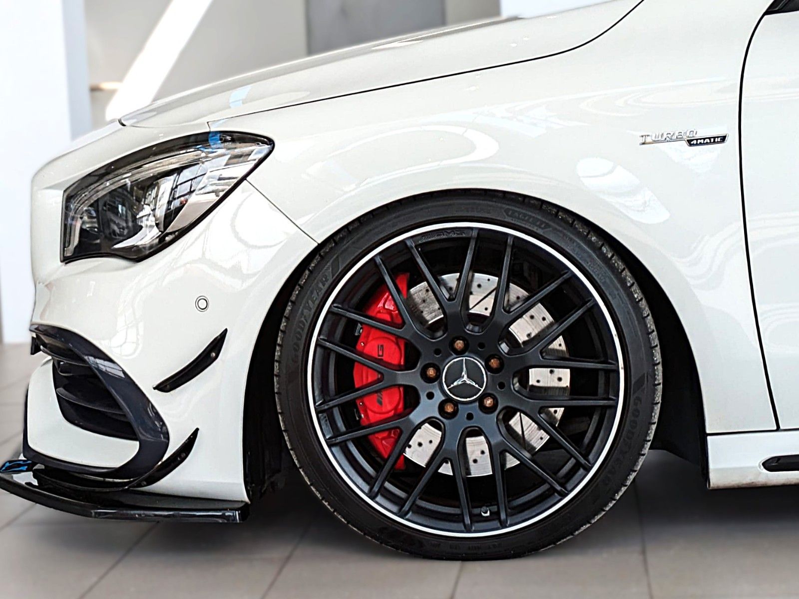 Fahrzeugabbildung Mercedes-Benz CLA 45 AMG PERFORMANCE | PANO| NIGHT| AERO I LED